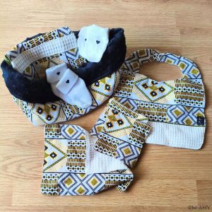 Kit Naissance Bébé Personnalisable - Tissu Wax Jaune Noir Graphique